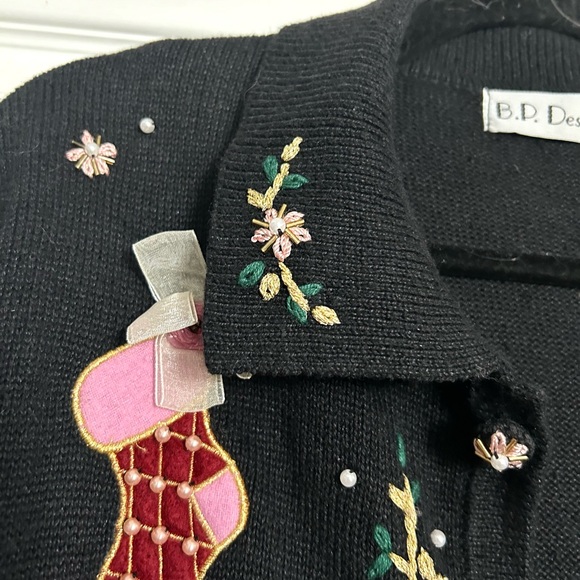 B P Design Size XL Black Embroidered Beaded Christmas Cardigan Sweater Vintage - Picture 5 of 12